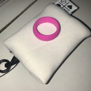 Qalo silicone ring